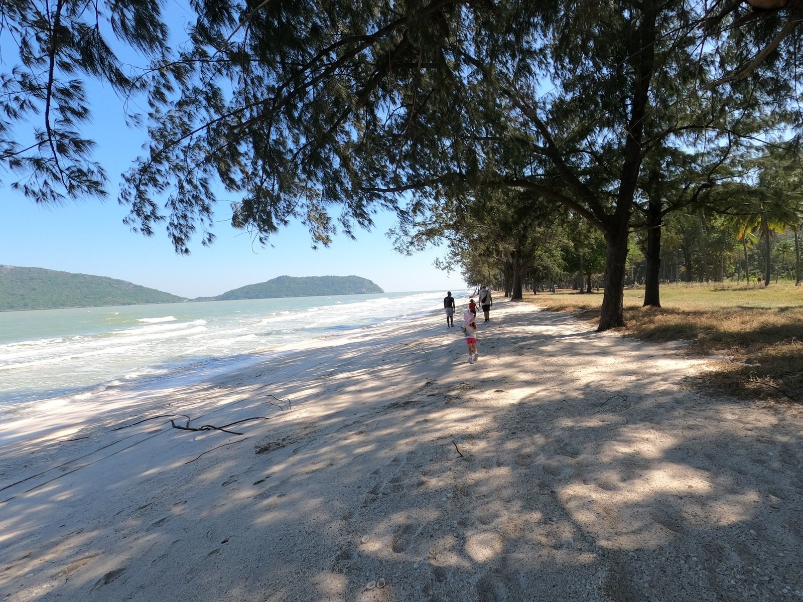 Plage de Laem Sala sur le chemin de Phraya Nakhon Cave