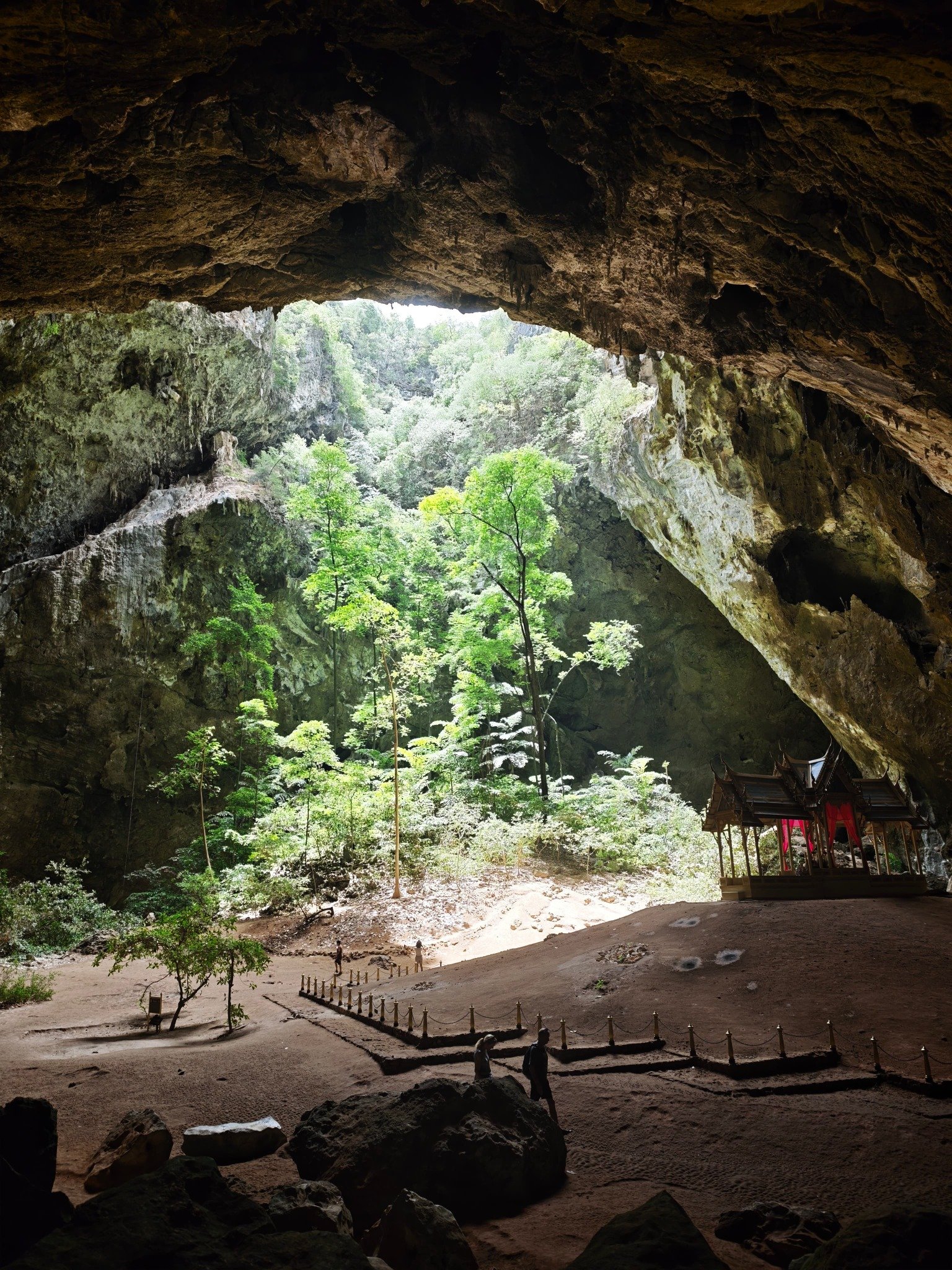 Pavillon royal dans la grotte de Phraya Nakhon